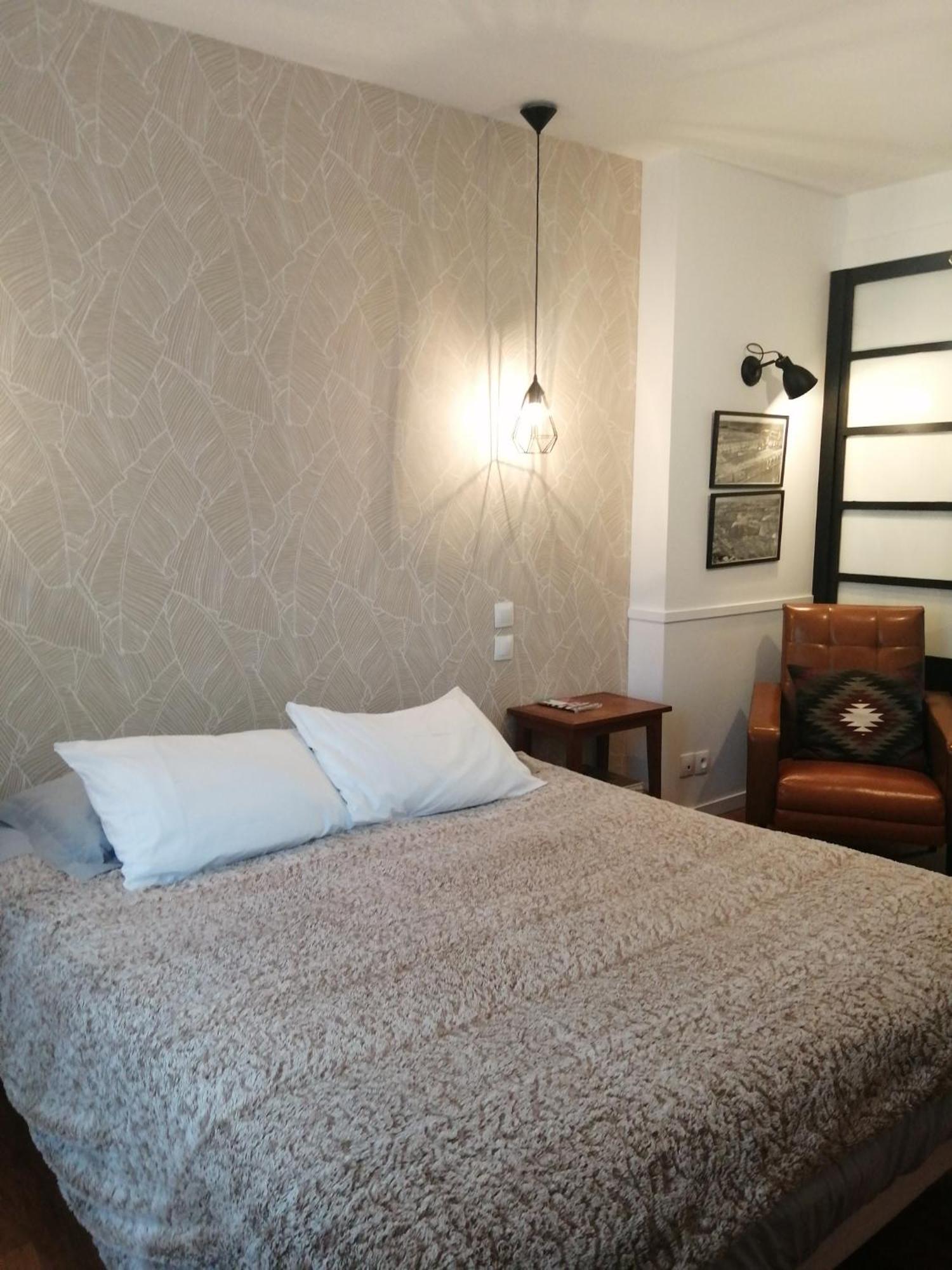 Le Quai 18 Bed & Breakfast Lesneven ภายนอก รูปภาพ